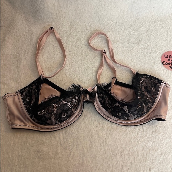 Victoria's Secret Other - Victoria's Secret Lace Detail Bra in Cream and Tan
